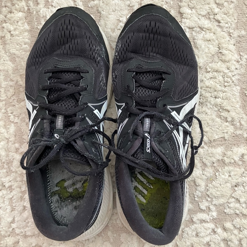 Gel-Contend 7 11 Extrawide Men running shoes Featuring Gel Technology ASICS